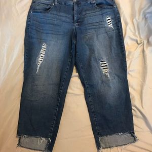 Distressed Jean capris